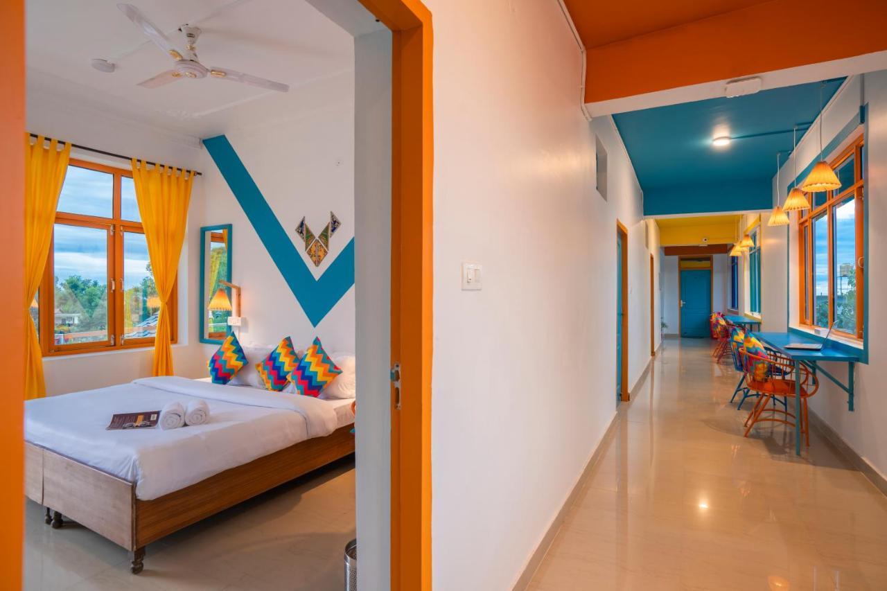 Gostops Bir, Landing Site Exterior foto